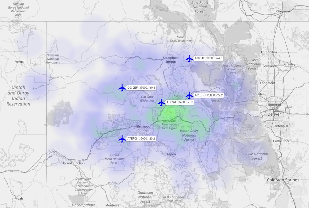 thebaldgeek's tweet image. I was wondering what altitude the aircraft were at when plotted on the heat map, so I tweaked the #nodered code a bit to include altitude and signal strength.
Keep in mind the #RTLSDR antenna is in the guys garage touching the wall for its full length.
Less than perfect is better