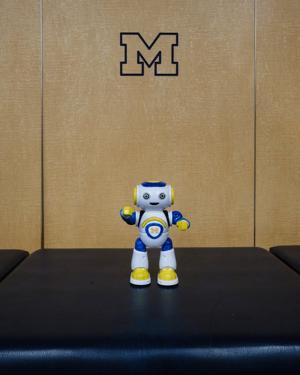 umichTECH's tweet photo. Here is a fun fact before tonight's Prime Time game: Michigan Stadium's new state-of-the-art LED lighting system was designed to improve visibility while reducing energy consumption—31 percent less compared to the stadium's previous HID lights. Talk about Mr. Brightside! 〽️ 🏈 💡 https://t.co/ebfhQBLEMT