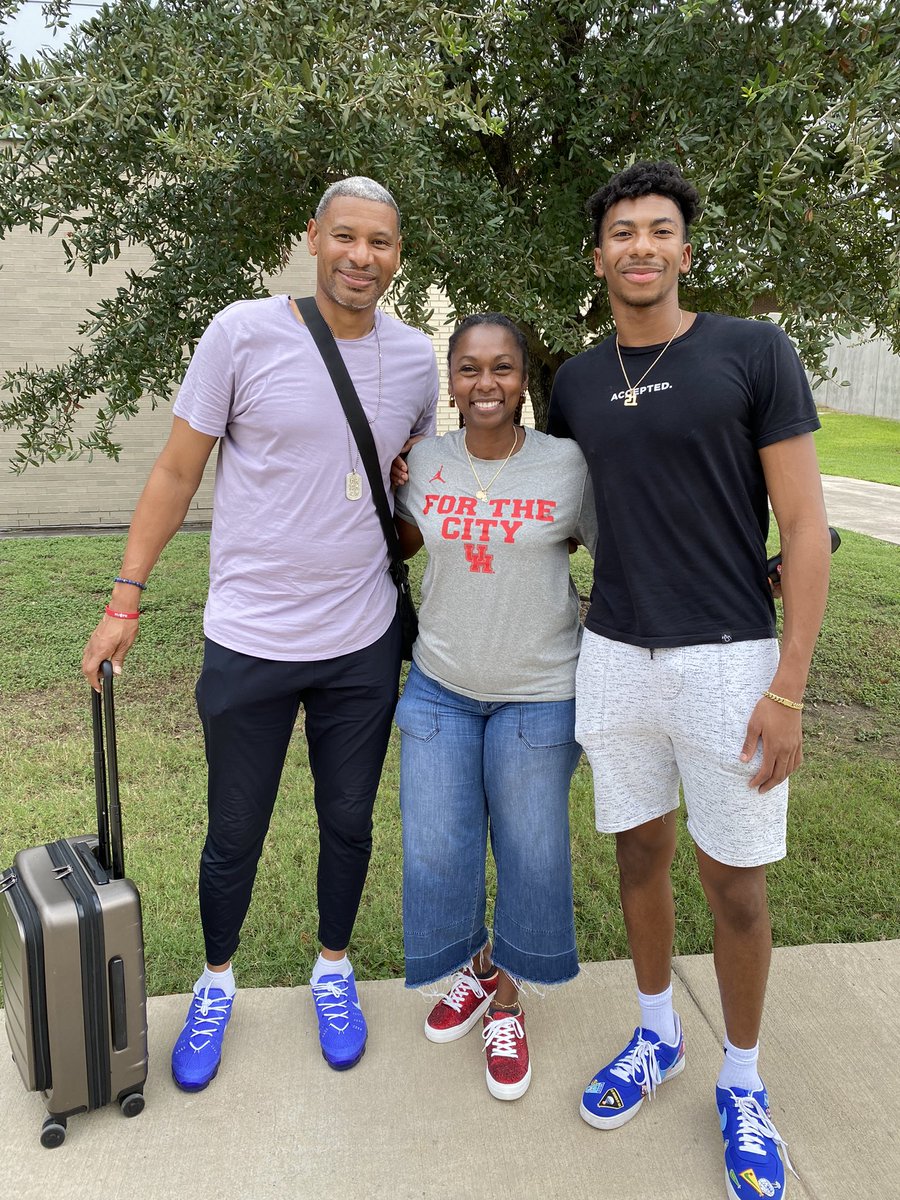 abcdefghGoCOOGSmnopqrstuvwxyz (@thisisnotmark) on Twitter photo Saw <a href="/Chasemccarty21/">Chase McCarty</a> and his family. Really thanked him for choosing to play for <a href="/CoachSampsonUH/">Coach Kelvin Sampson</a> and <a href="/UHCougarMBK/">Houston Men's Hoops ๐ ๐พ</a>. #GoCoogs Saw <a href="/Chasemccarty21/">Chase McCarty</a> and his family. Really thanked him for choosing to play for <a href="/CoachSampsonUH/">Coach Kelvin Sampson</a> and <a href="/UHCougarMBK/">Houston Men's Hoops ๐ ๐พ</a>. #GoCoogs