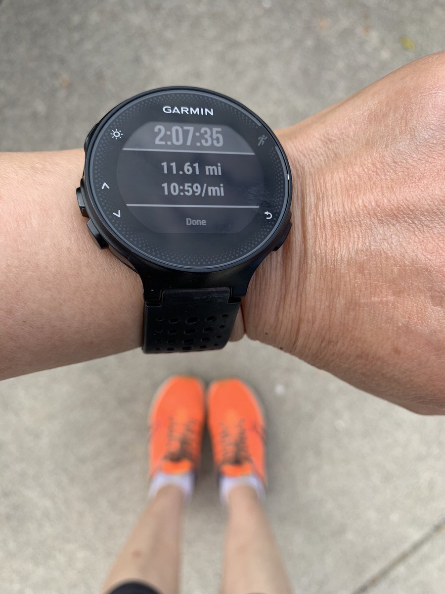 lingbird0's tweet photo. What a great day for our weekend long 🏃‍♂️🏃‍♀️
Hubby: 11.07 miles, pace 8:45/mi
Me: 11.61 miles, pace 10:59/mi

#runner #running #runningcouple #runchat #runmotivation #runhappy https://t.co/TJ0TKjUF6u