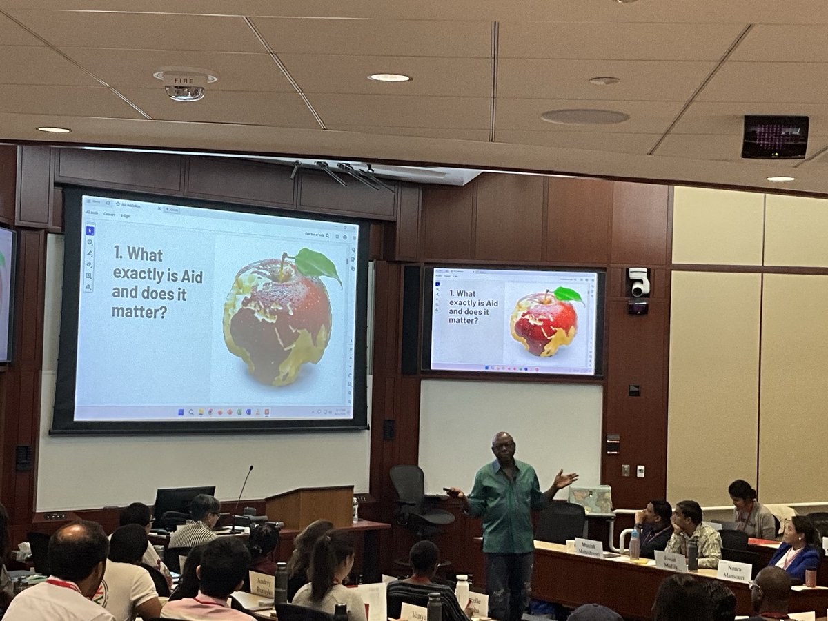 Célestin Monga tweet media