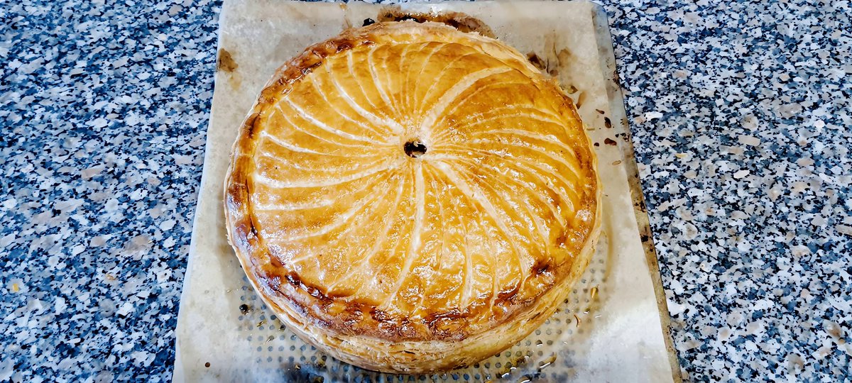 farmnetz's tweet photo. [RECETTE] "Tourte jambon béchamel emmental" par Francis Ramdani

Un classique réconfortant pour vos dîners en famille. Simple à réaliser et savoureuse, elle ravira petits et grands. 

https://t.co/OhkzaPdlPo

#recette #cuisine #tourte https://t.co/zD9aoeLs6r