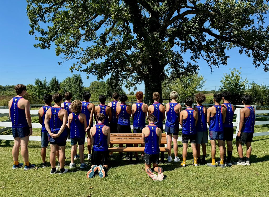 WAactivities's tweet photo. ⭐️WAHS ⭐️Goes Gold for the month of September!
Boys XC Team kicked off our Go Gold campaign at the City of Aurora meet! The team finished 2nd. Afterwards the team took a picture at the bench honoring, WAHS alum, Megan Sporny, at Herget MS.
#MegaStrong
#Wesisnesy https://t.co/XHwJffnIaB