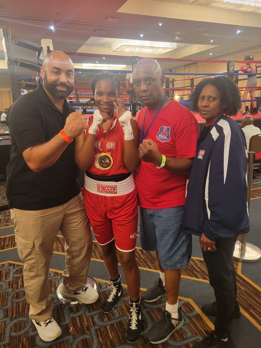 Jada Lewis with the win!