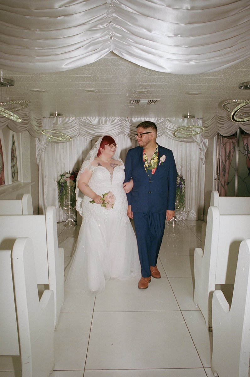 bearsubzero's tweet photo. our wedding photos turned out amazing https://t.co/QTyEikrwDS