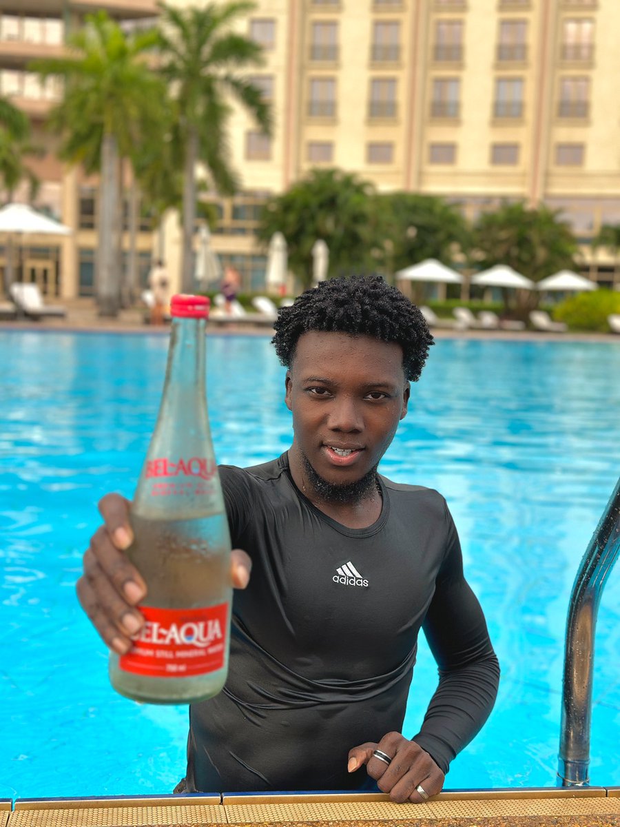 raysyres's tweet photo. Glowing with the flow @belaquagh 
Śip, smile, repeat @Uglydrill_ @Rosey_ok 
Still on #BelAquaPassTheBottleChallenge 
#Drisey https://t.co/8beY9hkokH