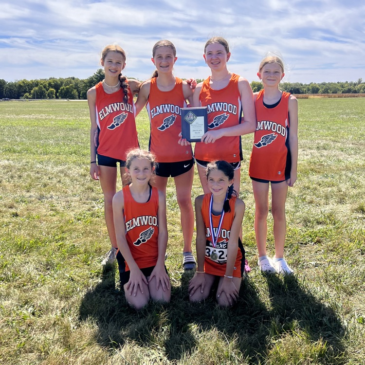 elmwood322's tweet photo. JH Girls XC took 2nd out of 23 teams @ Three Sisters Park, and Isla placed 16th in the open race. 6 season bests! The boys placed 17th, and the team had 8 season best times. #TheTrojanWay https://t.co/i4eLsYhnhj