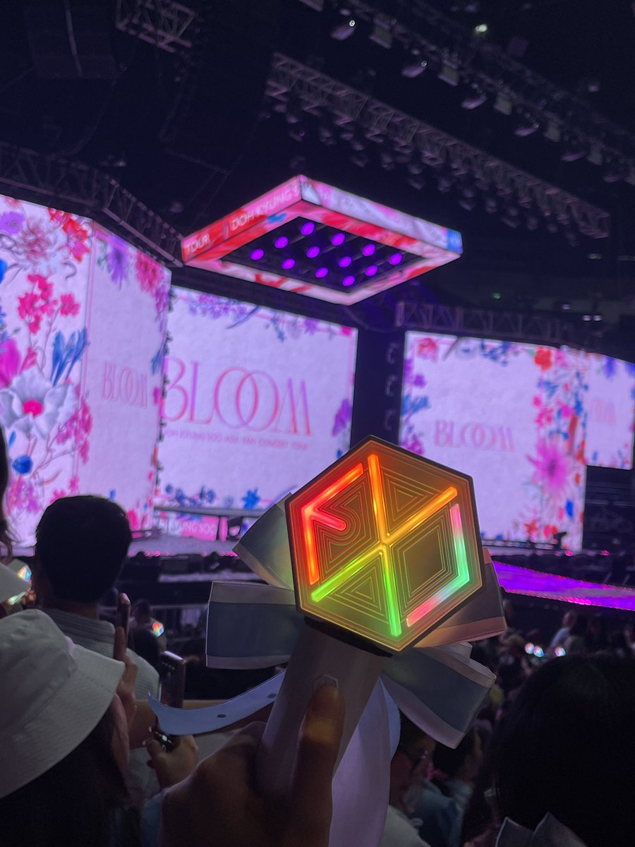 FrancesDC_'s tweet photo. Lf: Doh Kyungsoo Bloom in Manila Day 2 Upper box regular tix for 2 yung magkatabi sana 🥹 https://t.co/okNTUTpzet