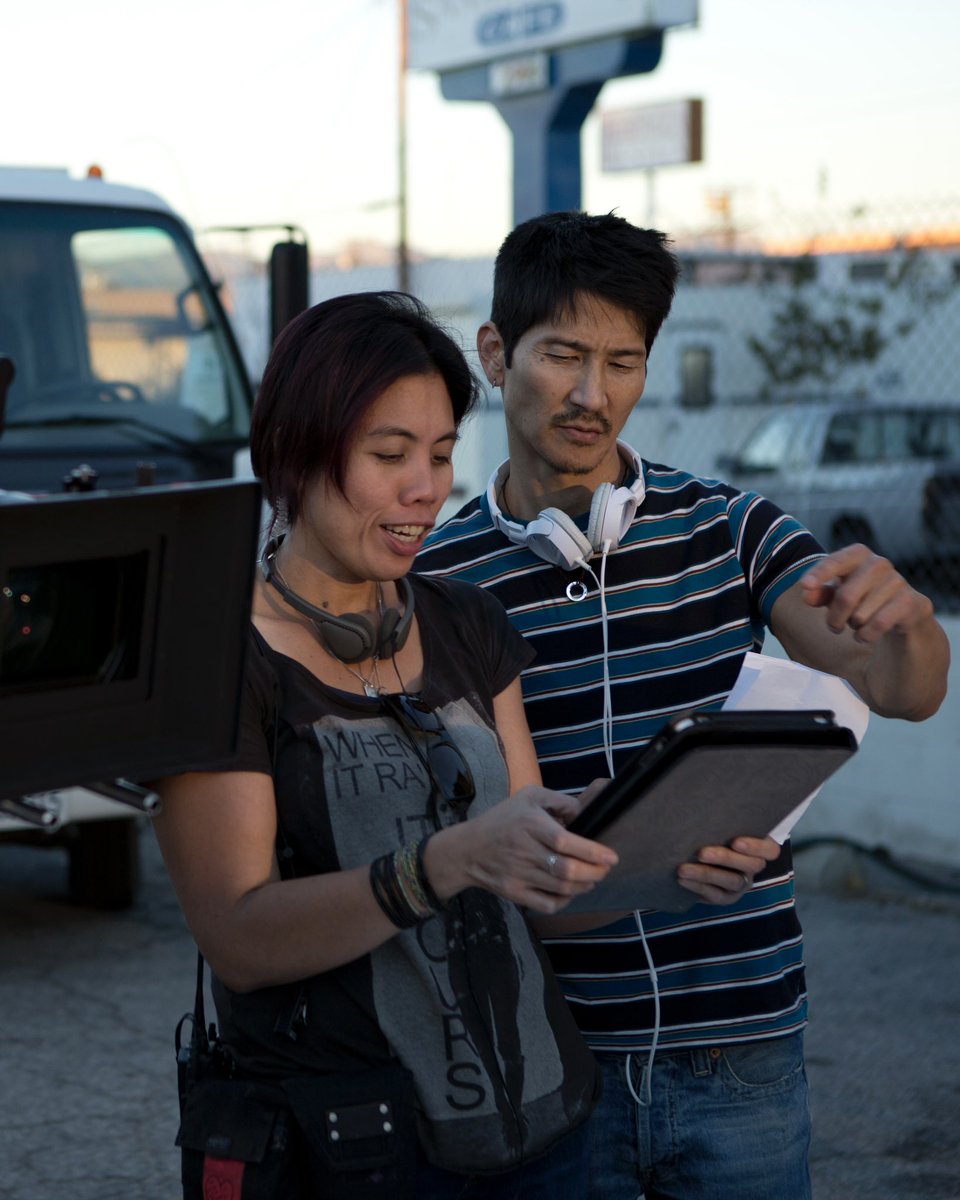 MagnoliaPics's tweet photo. Director Gregg Araki on the set of WHITE BIRD IN A BLIZZARD in 2012 🪽 https://t.co/D1eWFqbIGd