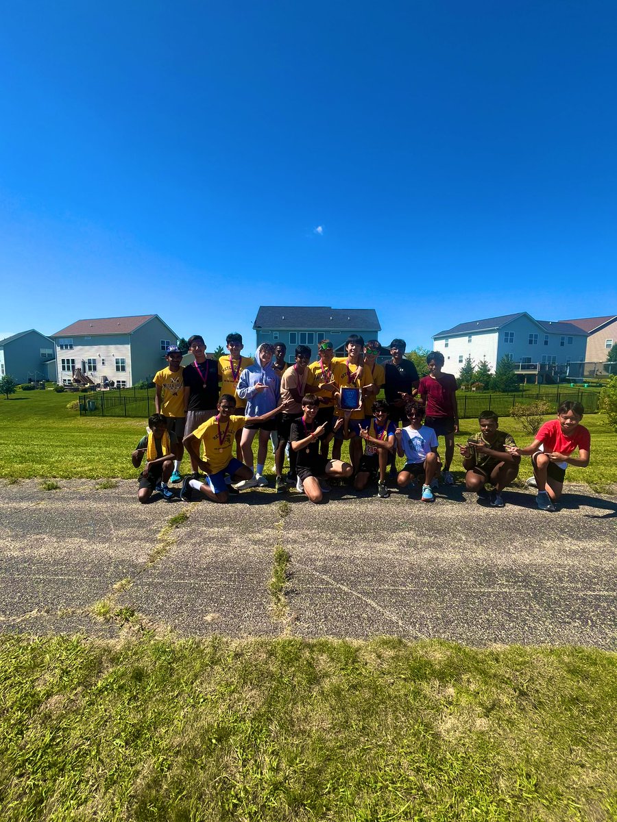 MeteaXCTrack's tweet image. Great season opener for our team! Varsity finishes in third and fresh/soph comes away with a second place finish. Thank you to @westauroraxc for being an awesome host!

Results from today’s race can be found here: athletic.net/CrossCountry/m…