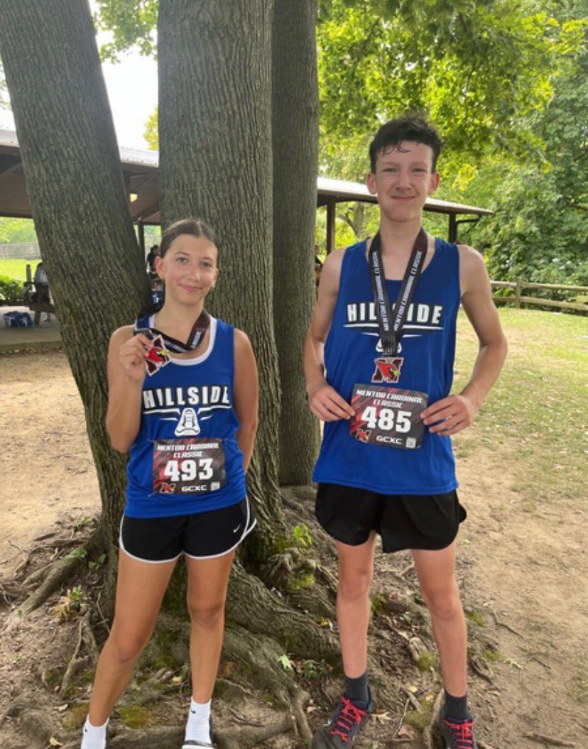 PCSDhillside's tweet image. Hillside’s cross country team received two medals at the meet today!  Congrats Tigers!