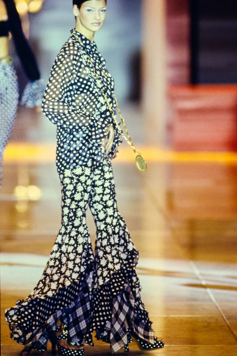 milldealss's tweet image. obsessed with this vintage Versace s/s 1993 set I just sourced