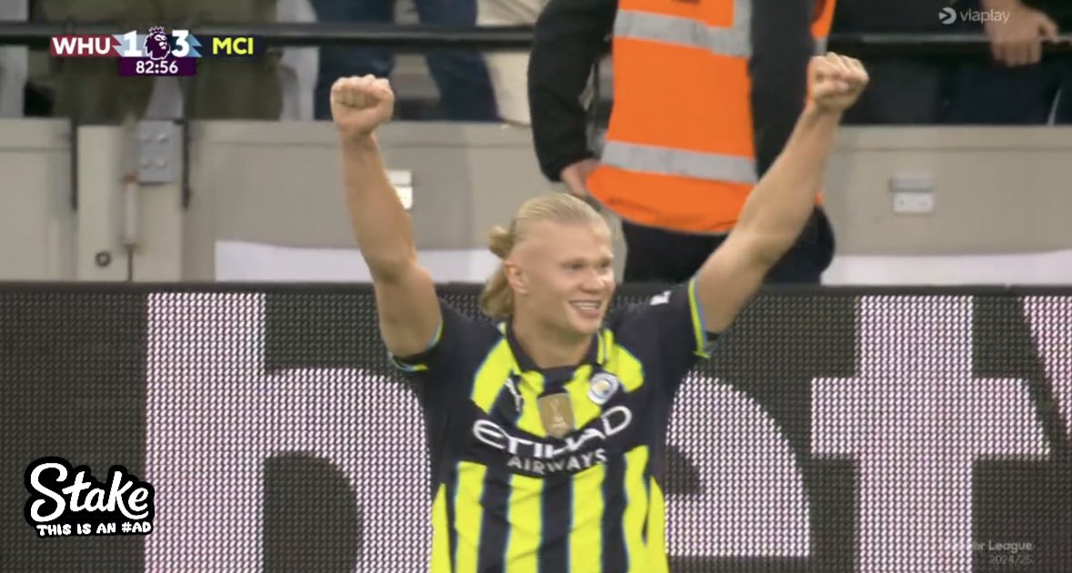 StokeyyG2's tweet photo. Erling Haaland.

2 Hattricks.

2 Weeks.

This is not normal. https://t.co/n8n5Fvacn3