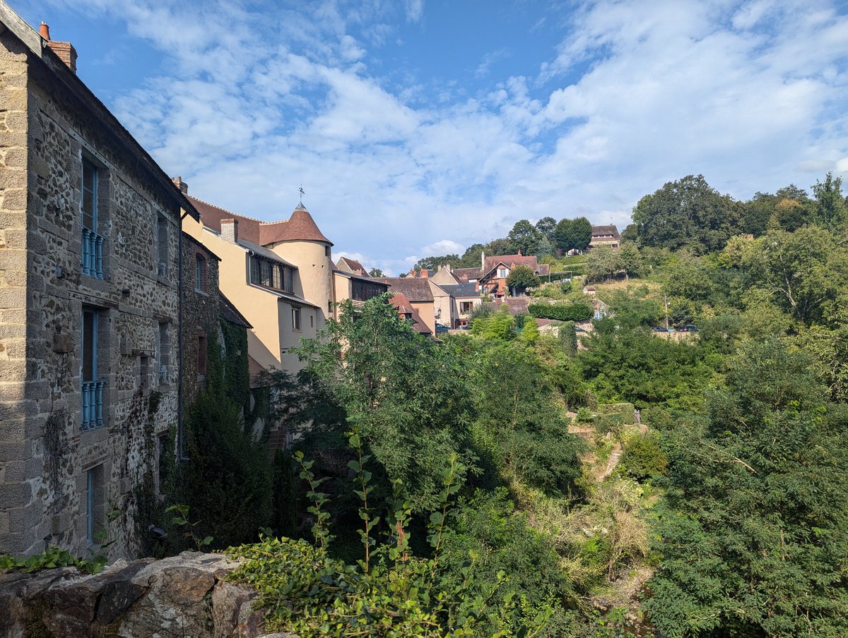 Phontry's tweet photo. Gargilesse toujours. https://t.co/fjd9IKRq96
