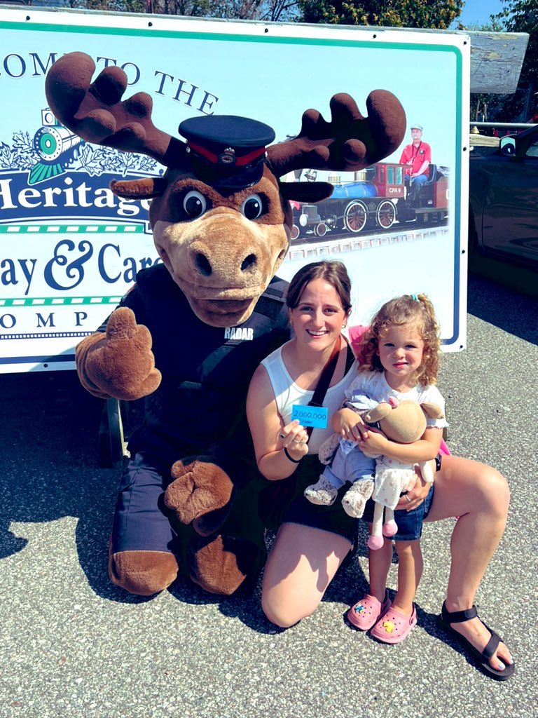 Attended the 30th Anniversary of the Heritage Train and Carousel with <a href="/MooseRadar86658/">Radar T. Moose</a> and <a href="/RussMoyer/">Cst. Russ Moyer</a> Super fun event.  Thanks for having us. #communityengagement #crimereductionthroughcommunityengagement