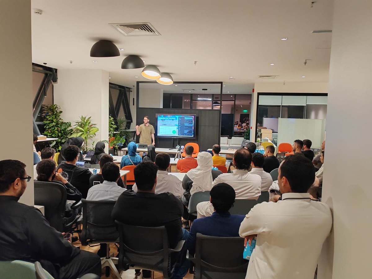 EGDevSa's tweet photo. الحمد الله، كانت أمسية رائعة، تعلمنا و استمتعنا بلقائكم! ونشكر @remalventures
على كرمهم بالمكان و الاستضافة

ان شاء الله ترقبوا الاجتماع الشهري القادم، كعادتنا اخر يوم جمعة من الشهر الميلادي! 

بهذا الإجتماع، اتممنا سنة من بداية المجتمع! بعون الله دائما نحو الأفضل 💪 https://t.co/1e0TvEDhYl