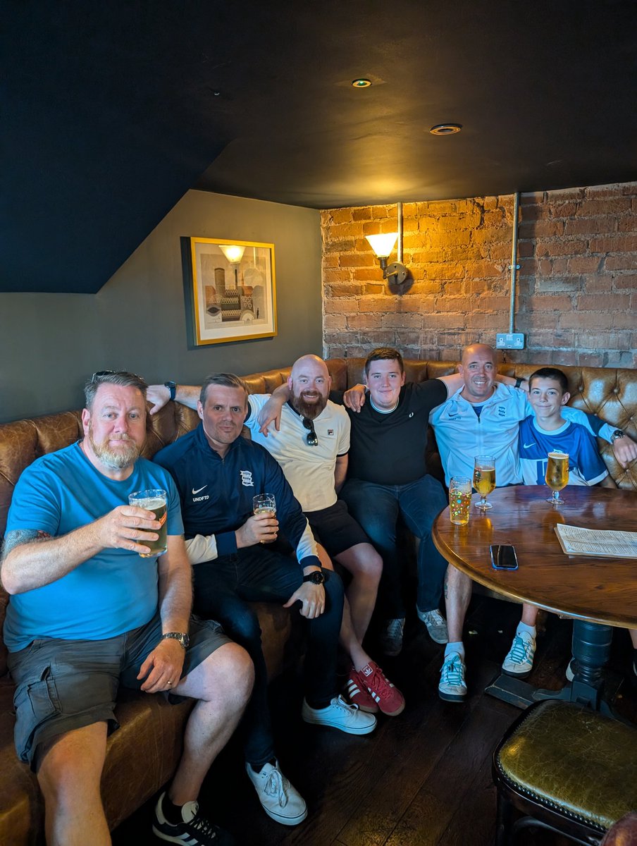 Nuneaton Blues 🌍🏐💙