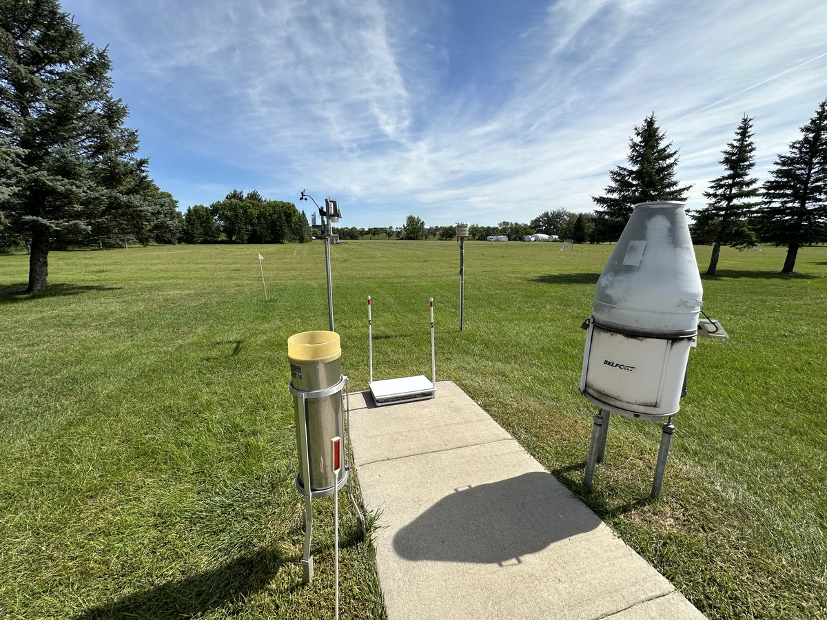 It is a ☀️warm☀️ afternoon on this last day of Meteorological Summer!

Hopefully you are spending some time outside enjoying it over this holiday weekend. The first day of Meteorological Fall starts tomorrow, September 1st🍁
#NDwx #MNwx