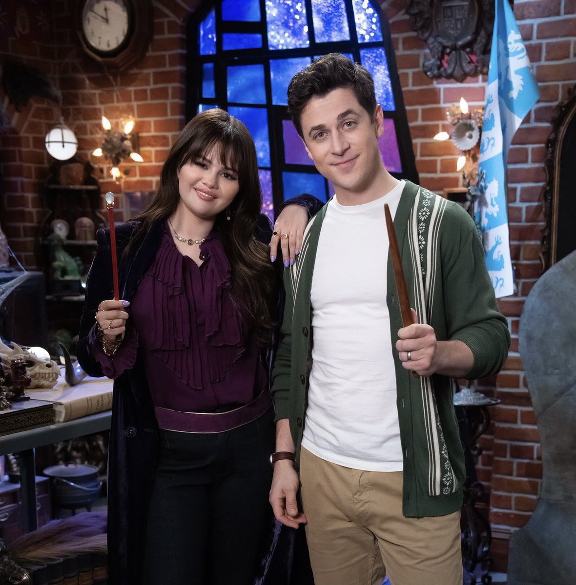 Season 1 of the ‘WIZARDS OF WAVERLY PLACE’ sequel series will have 21 episodes.

(Source: tvline.com/lists/greys-an…)