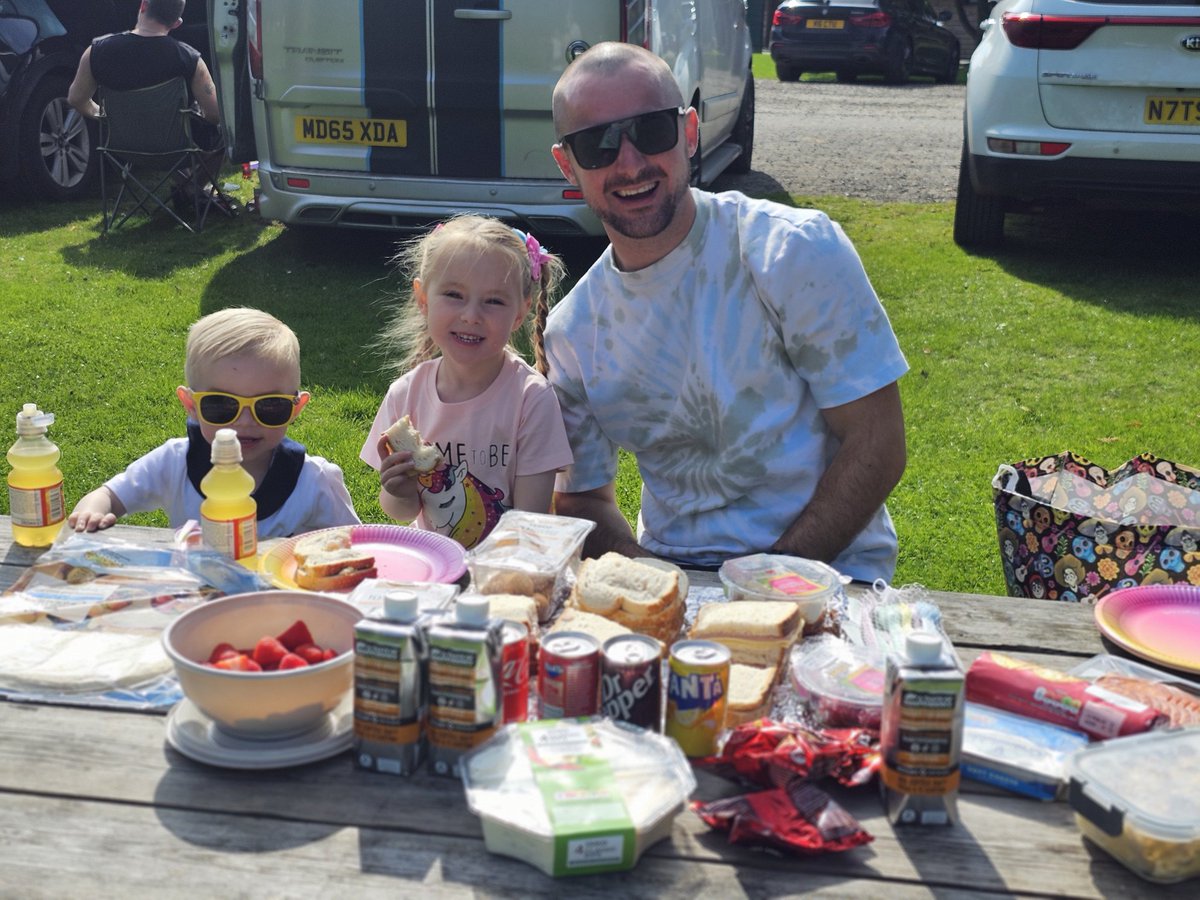 Picnic &amp; The Safari Park with the best people 💚