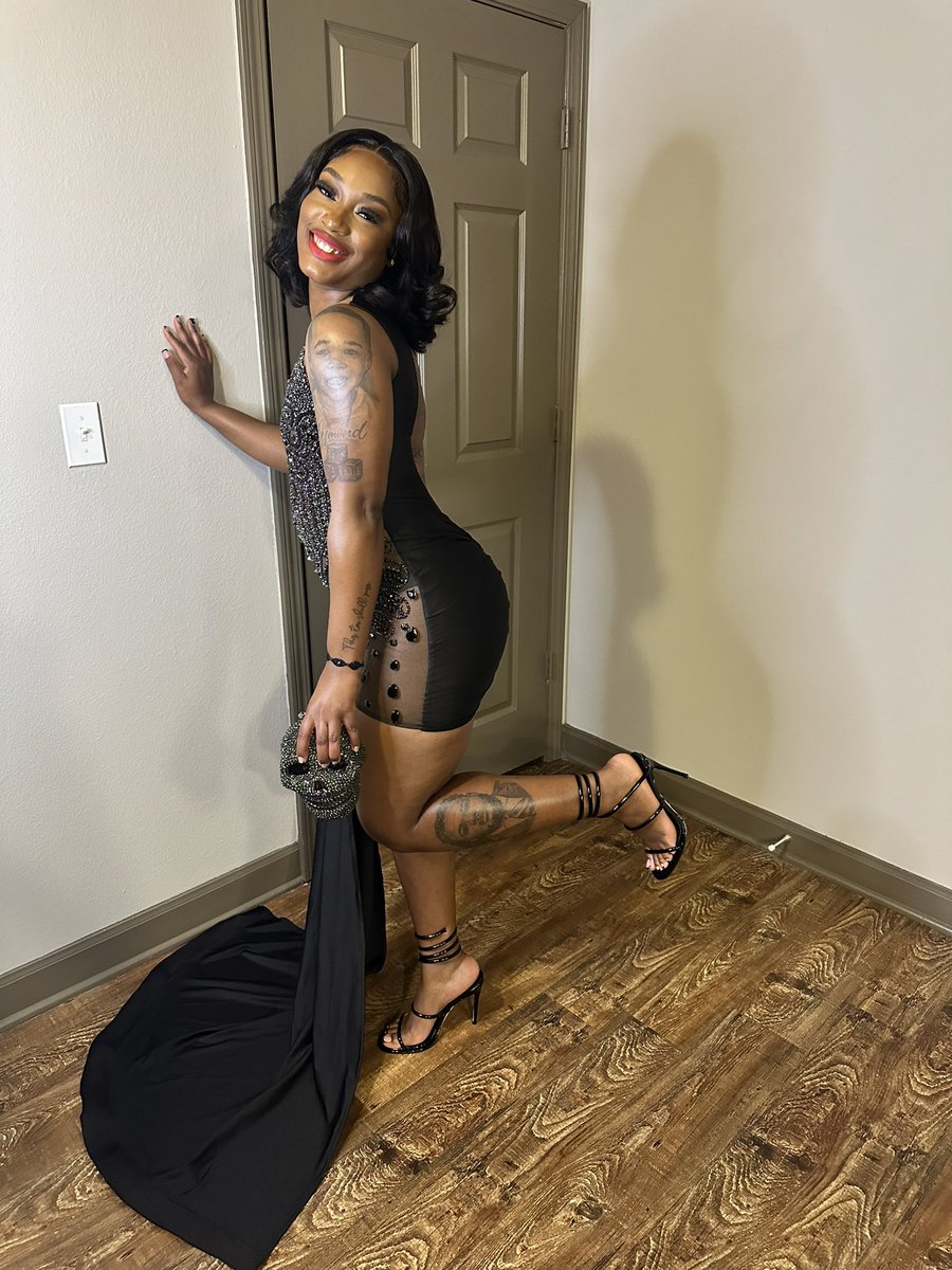 bossmanene_'s tweet image. ABA5🖤✨