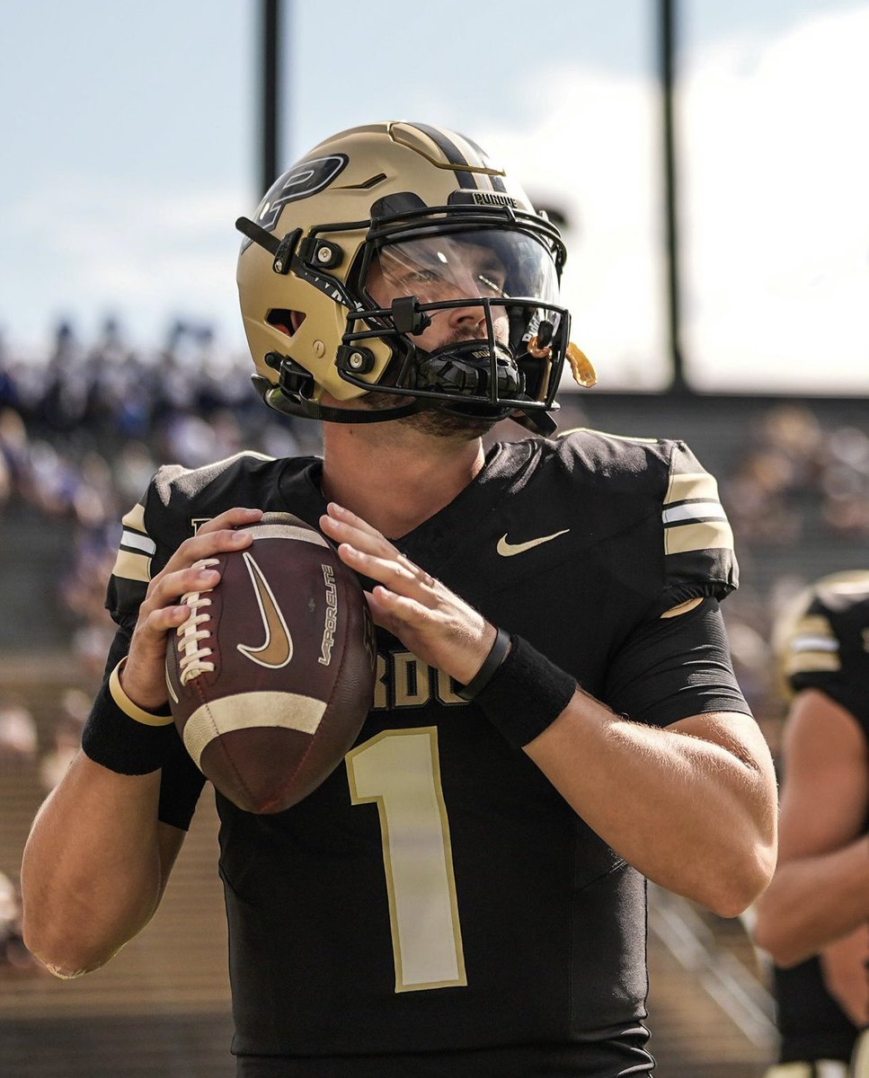 Hudson Card just broke the FBS Single Game Record for Highest Completion Percentage (min. 20 completions)

96.0 CMP%
24/25 
273 YDS
4 TD