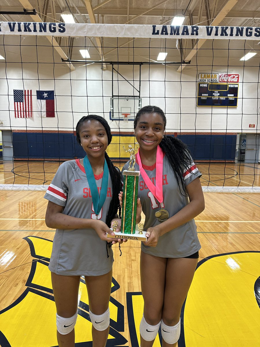 sgp_volleyball's tweet photo. Congratulations to Varsity for winning the Arlington Showcase and going 4-0 this weekend!! 

Special shoutout to Jeidan Russell on receiving All Tournament Honors. As well as, Ryleigh Goss on receiving All Tournament MVP!! 
#ohtoodles https://t.co/VwlIB9WXhh