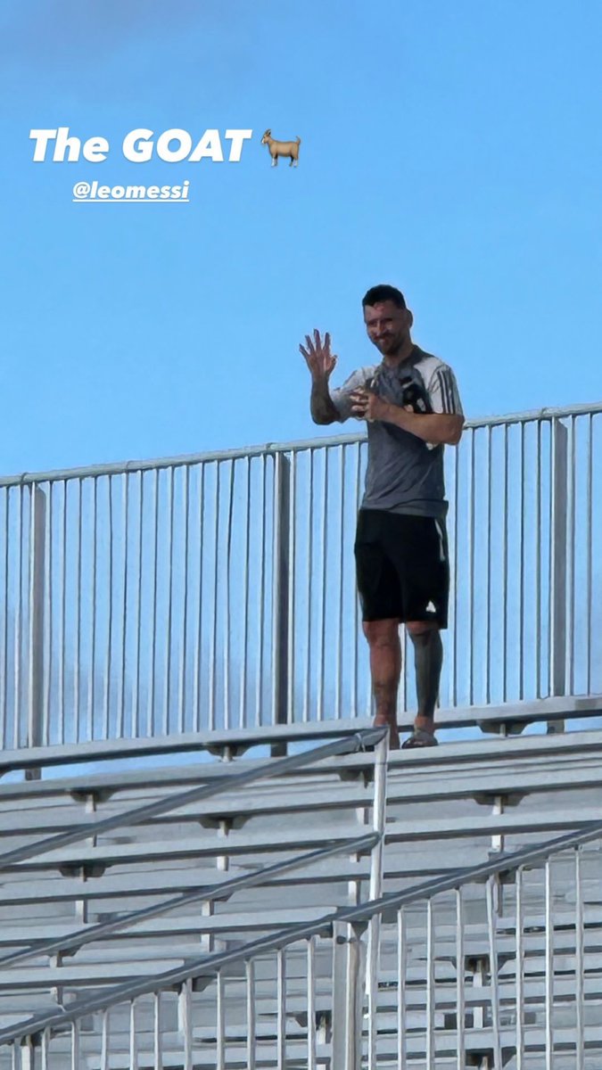 LIONEL🐐fue a entrenarse hoy en solitario en la sede del Inter Miami y luego fue a ver jugar a sus hijos !

El mejor jugador, profesional y Padre ! The GOAT🐐