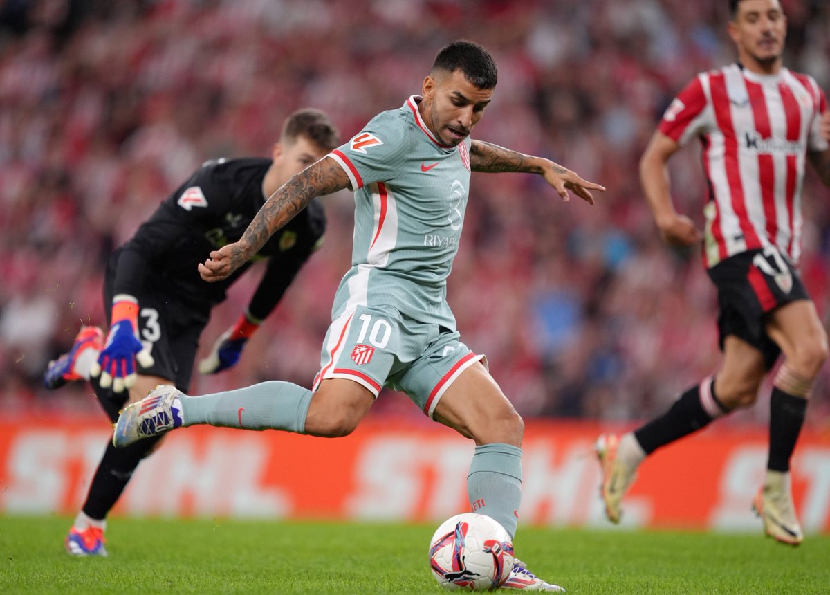 KierskiJacek's tweet photo. Tę partię szachów wygrywa Diego Simeone. Gdy wszystko wskazywało na to, że mecz zakończy się patem, Angel Correa znowu pokazał, że zawsze można na niego liczyć. Mecz do pierwszego błędu. Wielkie brawa dla całej drużyny, a przede wszystkim dla świetnej defensywy. 👏
#ATMPL #ATHATM https://t.co/jJshlp34fA