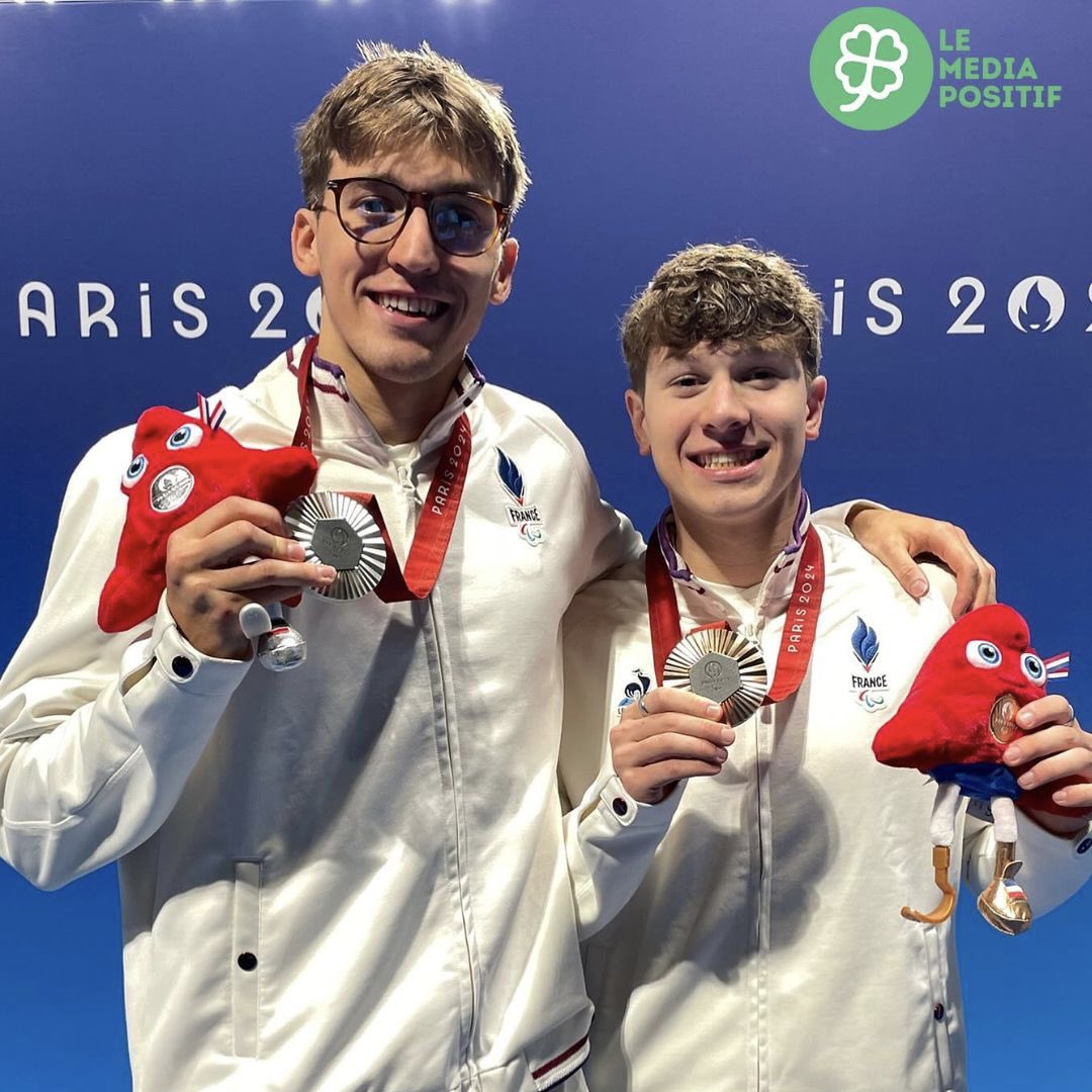 🇫🇷💚 Deux frères ! Alex et Kylian Portal, médaillés d’argent et de bronze sur le 400 m nage libre (S13) ! 🥈🥉

📸 Paul Curato / Le Média Positif
