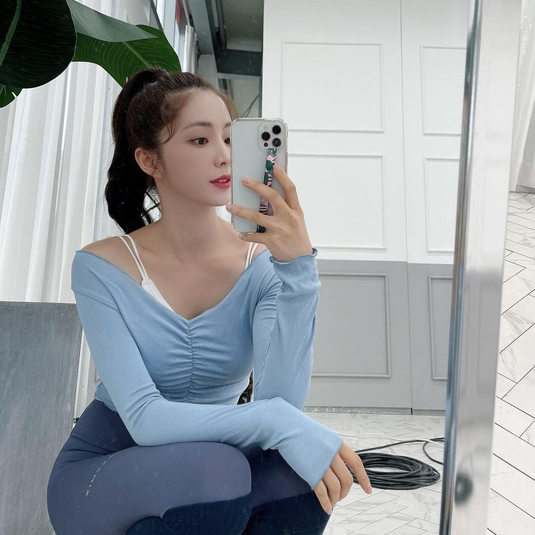 ThyslaukxauB's tweet image. railbus thickleaf abatage forint
It’s another busy day. I think it’s time to go out and travel to relax. . . .