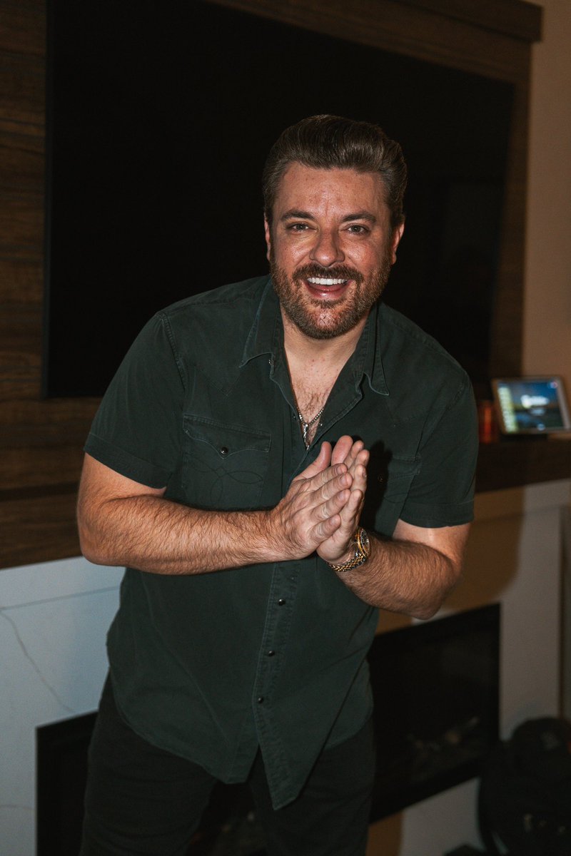 ChrisYoungMusic's tweet image. What a crowd New Mexico! Thank y’all for jammin’ out with us!