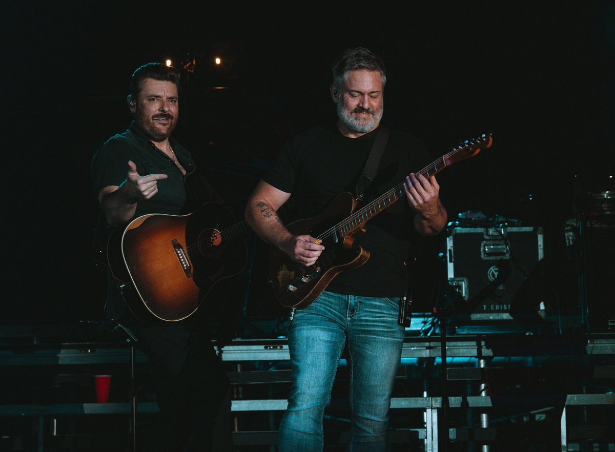 ChrisYoungMusic's tweet image. What a crowd New Mexico! Thank y’all for jammin’ out with us!