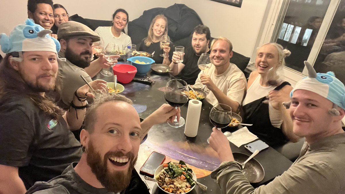 esratech's tweet image. Just before Flutter &amp;amp; Friends, here is the first time friends in Stockholm! @FlutterNFriends #FlutterNfriends  💙