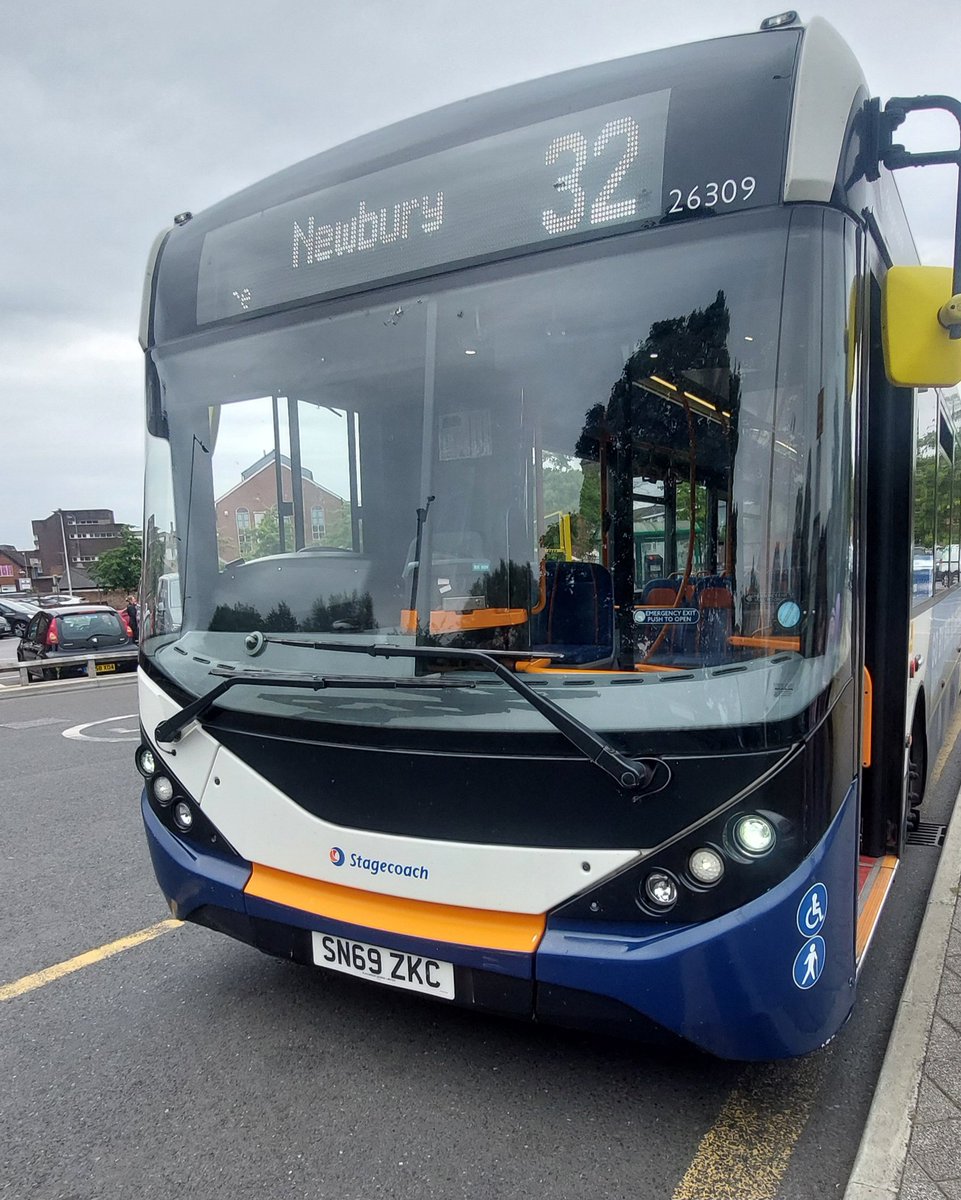 Helping our #Basingstoke operations team today and having recently been signed off route learning had my first two trips to #Newbury on the improved 32. Very busy route.