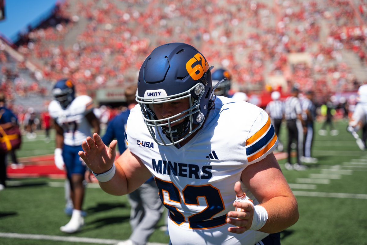 Pre-game photos for your feed 📸⛏️

#PicksUp | #WinTheWest
