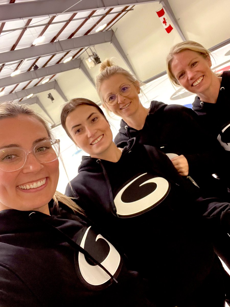 First team practice is in the books 🥌✔️ 

#goldlinecurling