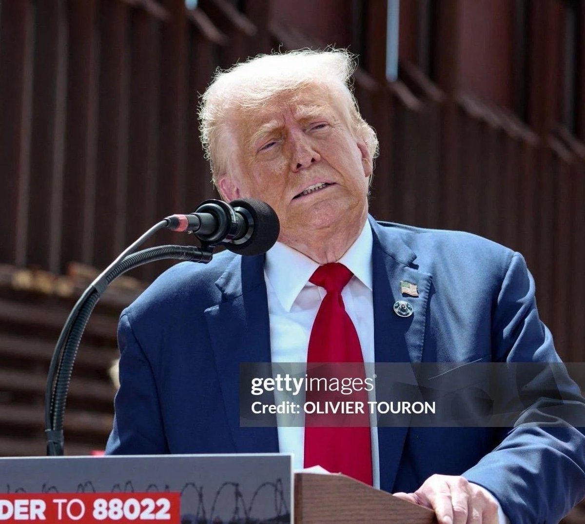 hulabunny's tweet photo. The average life expectancy for American men is 77.5 years. Donald Trump is 78, and his favorite meal is "two Big Macs, two Filet-O-Fish sandwiches, and a small chocolate shake". https://t.co/2azhFCCMkD
