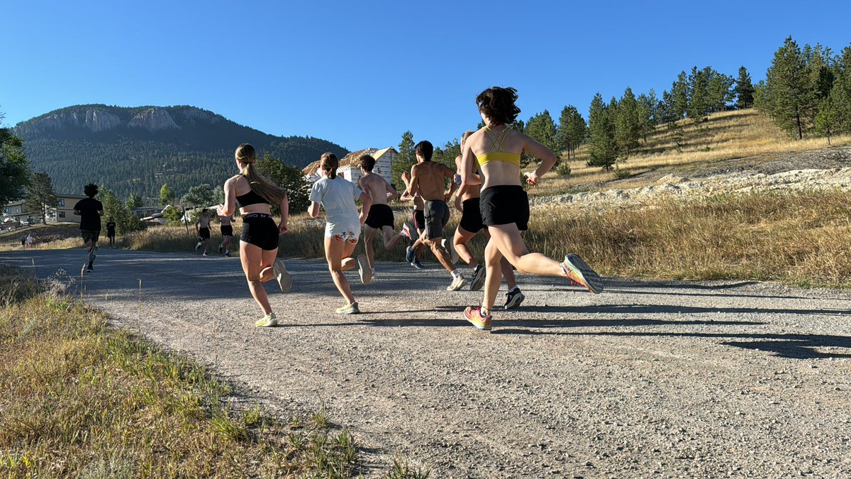 Helena High XC tweet media