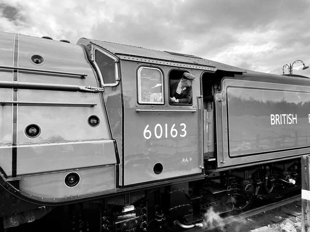 51monheaders's tweet image. Wonderful to see ⁦@60163_Tornado⁩ running on ⁦@GcrGreat⁩ this afternoon with ⁦@HeadleyCat⁩ and the crew this afternoon