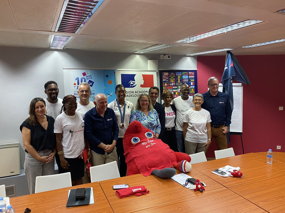 <a href="/gangloffchris/">Christine Gangloff-Ziegler</a> <a href="/AcGuadeloupe/">Académie de la Guadeloupe</a> <a href="/UsepGuadeloupe/">usep guadeloupe</a> <a href="/GuadeloupeUnss/">UNSS GUADELOUPE</a> @Drajes_971 <a href="/AirFranceFR/">Air France FR</a> <a href="/CoralineVitalis/">Co' 🌺</a>