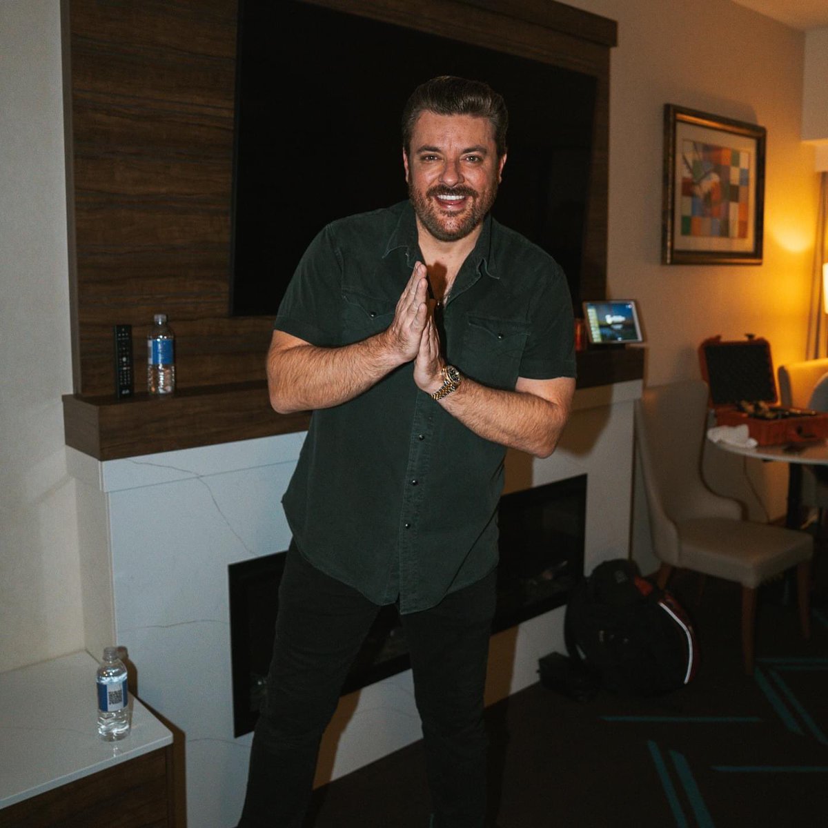 JacksonWaylon1's tweet photo. The Land of Enchantment lived up to its name! Thanks, New Mexico, for an incredible show!
โข
โข
โข
โข
#chrisyoung #countrymusic #realcountrymusic #billycurrington #wehatepopcountry #filmore #michaelray #jordandavis #laurenalaina #hardy #country #nashville #russelldickerson #music https://t.co/K5OBLun92L