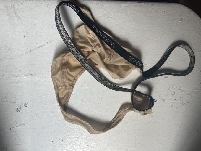 1 pic. Soaking wet with cum ? 
6 loads, got double fucked in it, I think it’s about time to sell it ?