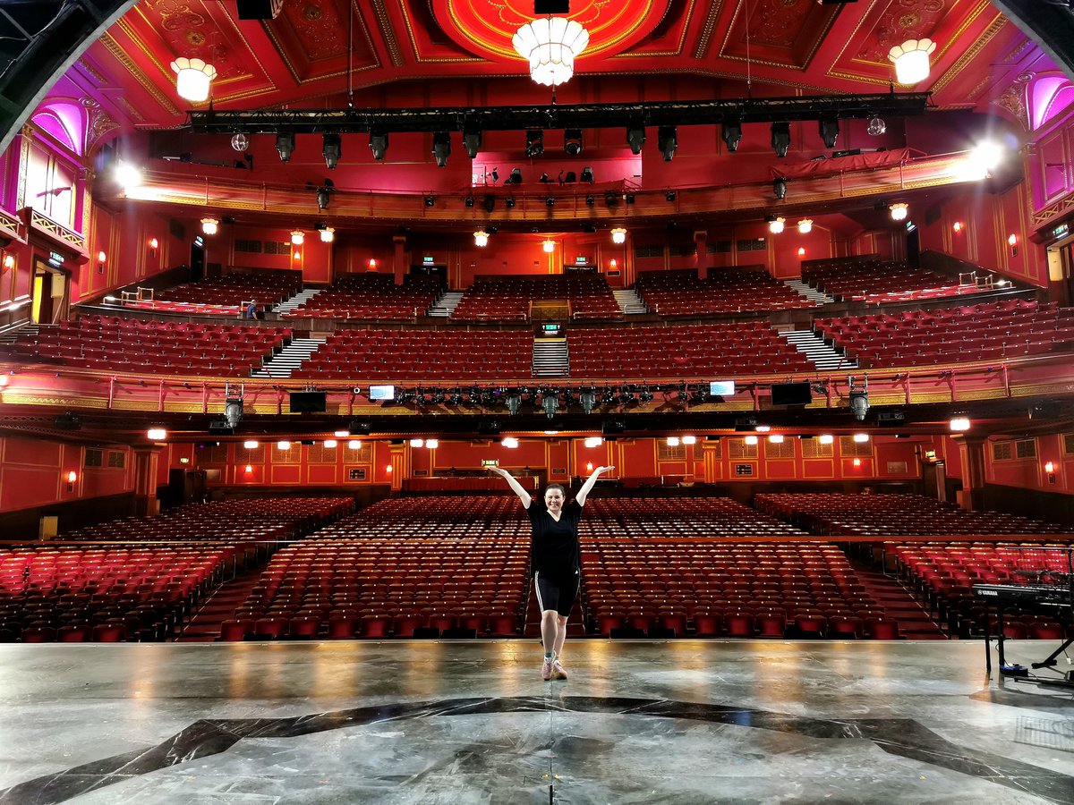ONE LAST TIME with the most wonderful company. Closing night in the West End Convent 💔
<a href="/sisteractsocial/">Sister Act The Musical</a>