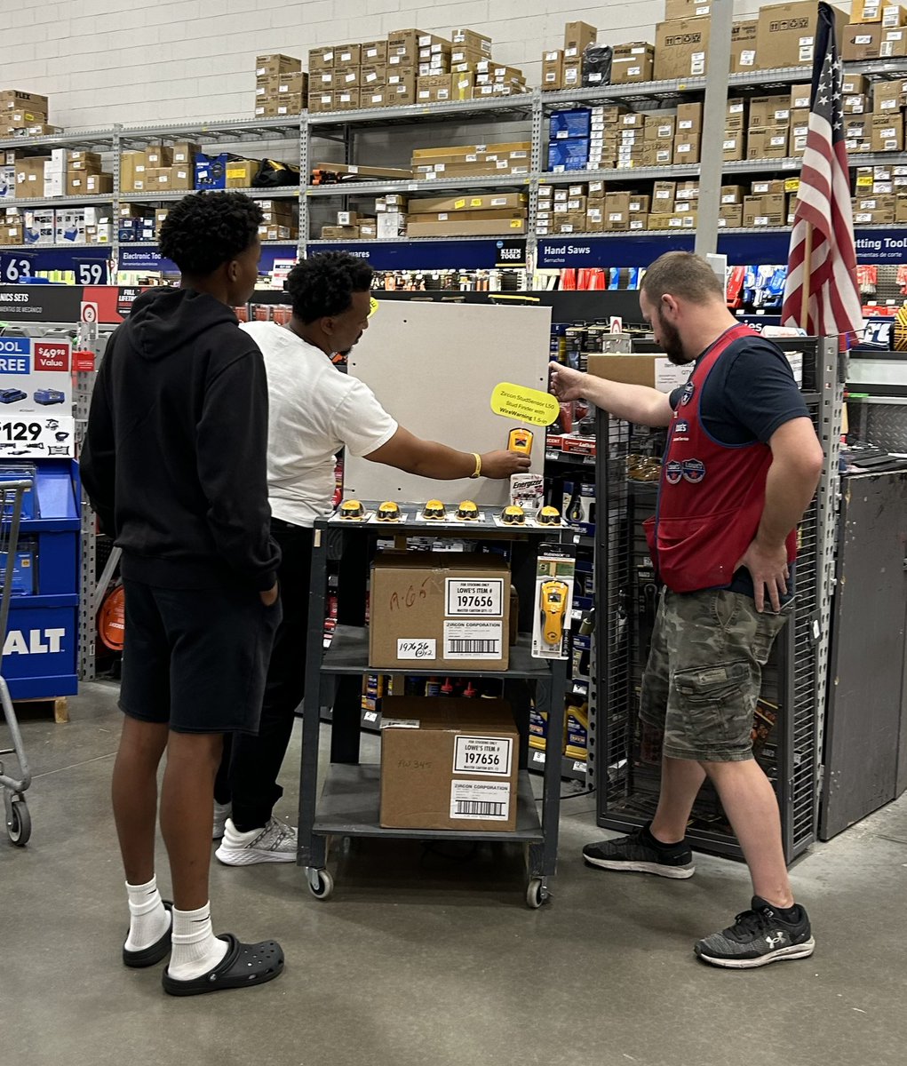 Come get your Zircon Studfinder with WireWarning at Lowe’s in Severn Maryland. #R1DEMOS <a href="/BlueBoxR1/">@BlueBoxR1</a> @JBurnett <a href="/BenitoKomadina/">Benito.Komadina@Lowes</a> <a href="/DCT0813MD/">Dante Thomas</a> <a href="/GallianoScott/">ScottGalliano</a>
