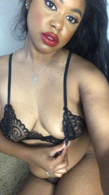 There's fresh nudes on my OF  &amp; Fansly right now with a 50% OFF SALE 🎀 https://t.co/VsOHSEtQlF ... enjoy<a href="/tag/twerk"class="tags"><span>#twerk</span></a><a href="/tag/heels"class="tags"><span>#heels</span></a><a href="/tag/freckles"class="tags"><span>#freckles</span></a><a href="/tag/fatass"class="tags"><span>#fatass</span></a><a href="/tag/bigbooty"class="tags"><span>#bigbooty</span></a><a href="/tag/bigtitties"class="tags"><span>#bigtitties</span></a>