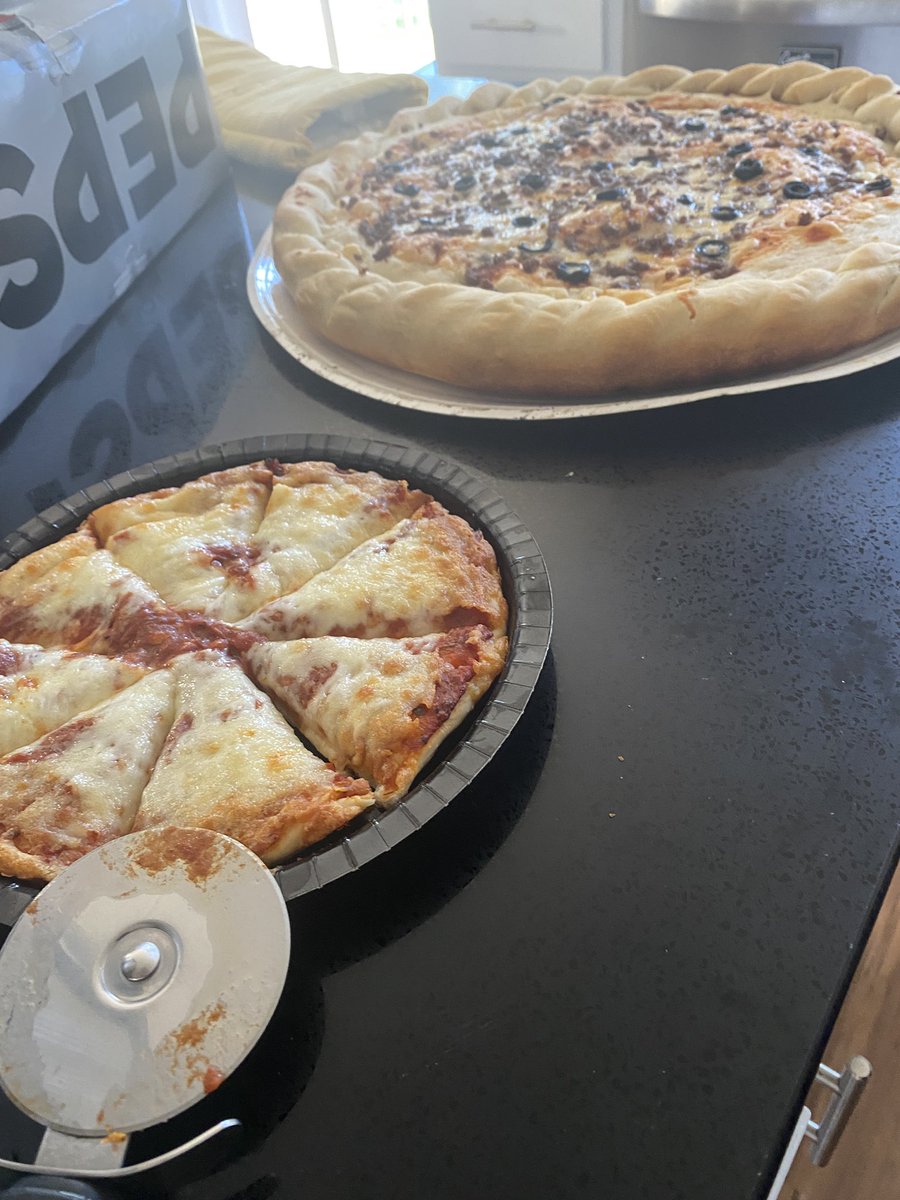 jeremiahdgilfoy's tweet photo. #CouchGating with two of my favs.. cooking some #Pizza on the #Traeger. #CollegeFootball on the TV. #PurpleReign #AllaboutTheW @ClaireJuras https://t.co/qU7ZMnwo3P