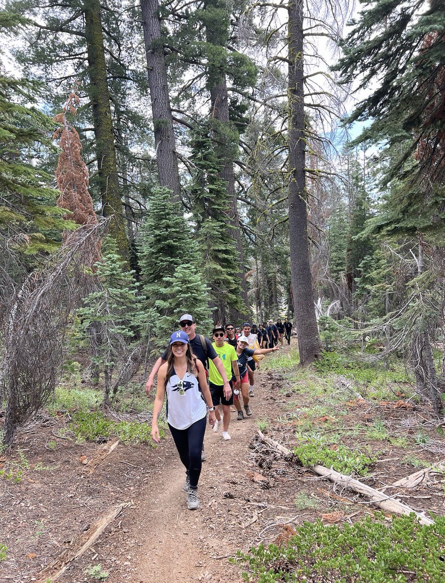 I had the amazing opportunity to conduct a Latino Leaders workshop for La Fuerza Latina at the beautiful Frog Lake Backcountry Huts! 🏔️ We hiked 4-5hrs (both ways), stayed overnight, and connected with incredible Latinx youth! 🌲