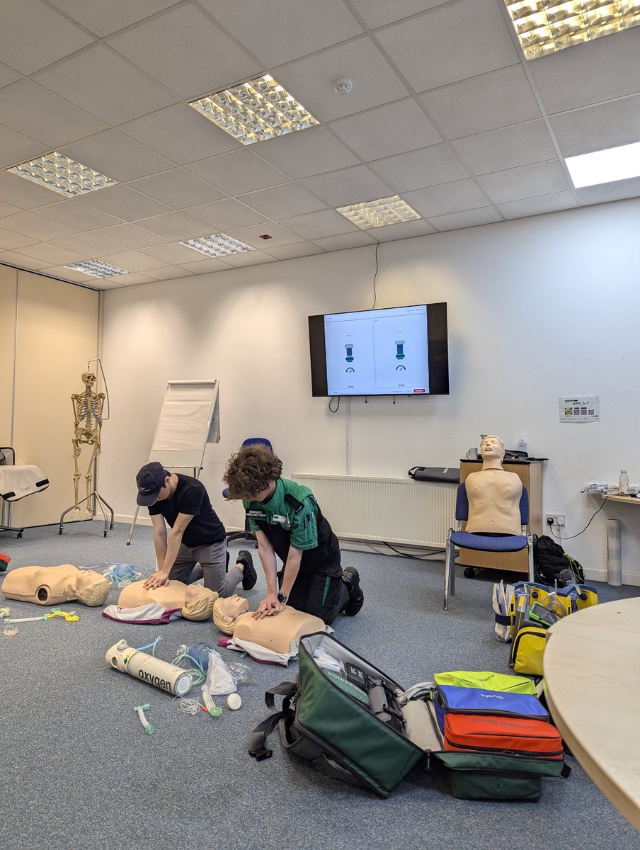 carl_senior's tweet photo. Massive thanks to @YAS_JonT for delivering a brilliant CPD session on OOHCA for the @stjohnambulance crews in Hull this eve! Great knowledge &amp; insights (plus a new nickname for Curtis too)... Cheers also to @HarryCoutts4 for organising 👍🏻 https://t.co/OWBWxnrXrh