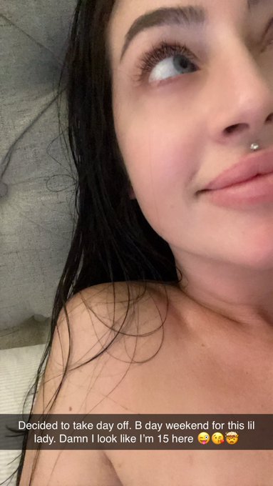 Taking weekend and Monday off 🩷😘 https://t.co/BAk1kHCaEc